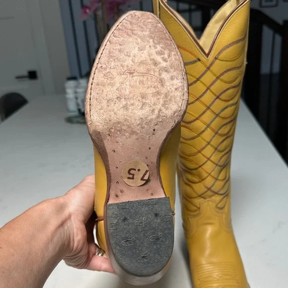 Justin Boots Yellow Heeled Leather Boots - Picture 3 of 4